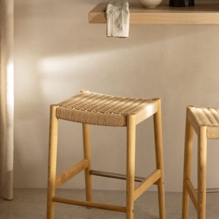 Sgabello Alto in Legno di Rovere e Corda Intrecciata (66 cm) Mara