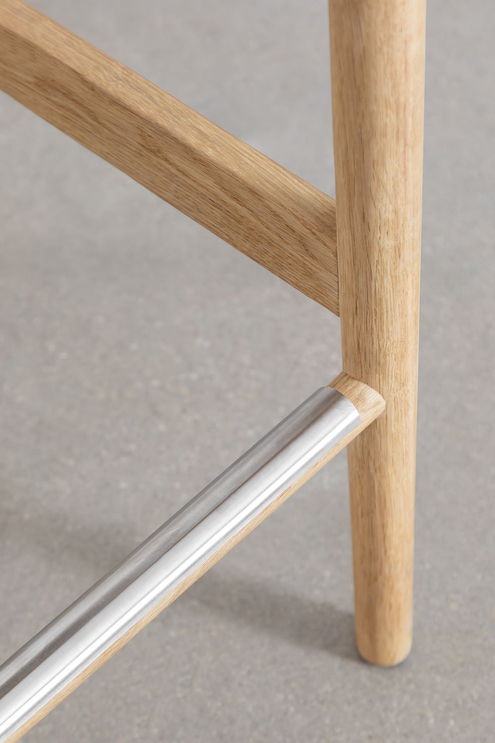 Sgabello Alto in Legno di Rovere e Corda Intrecciata (66 cm) Mara