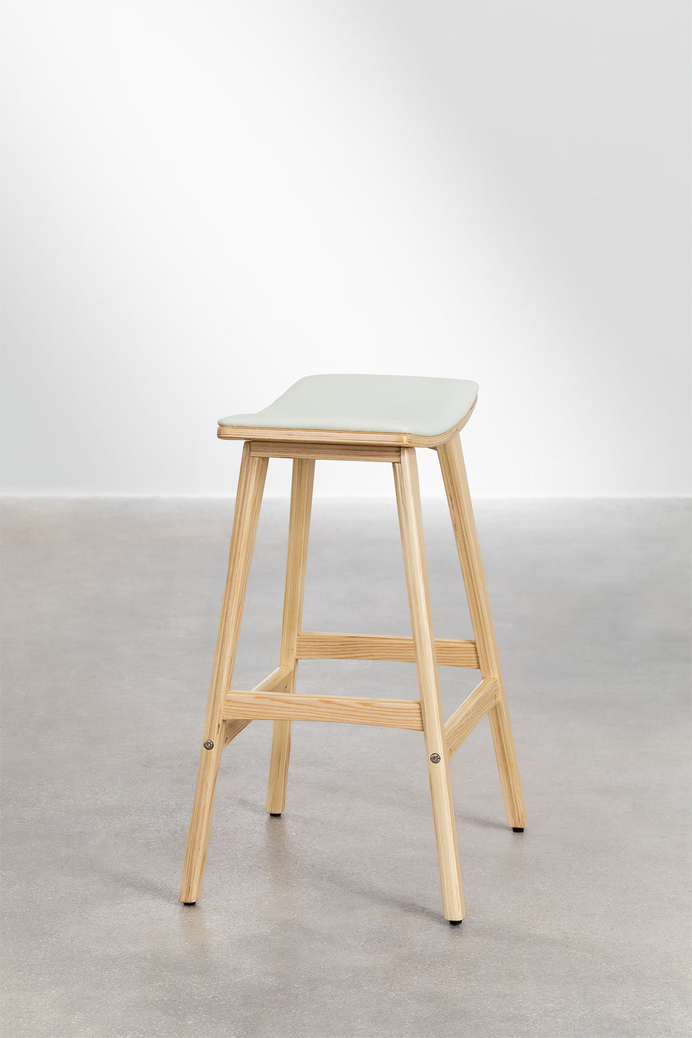 Sgabello alto 65cm in legno e similpelle Lorete