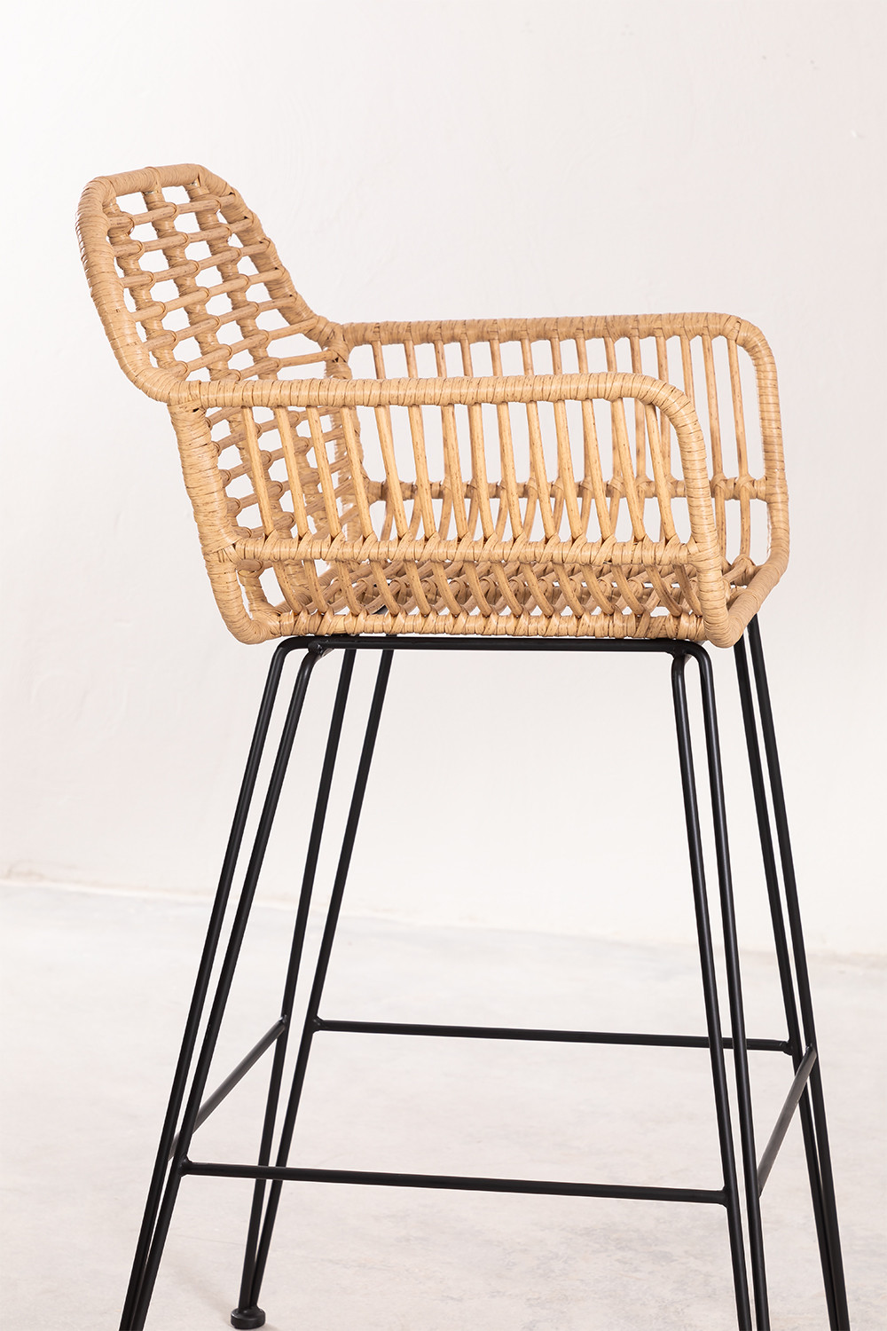 Sgabello alto in rattan sintetico Eska