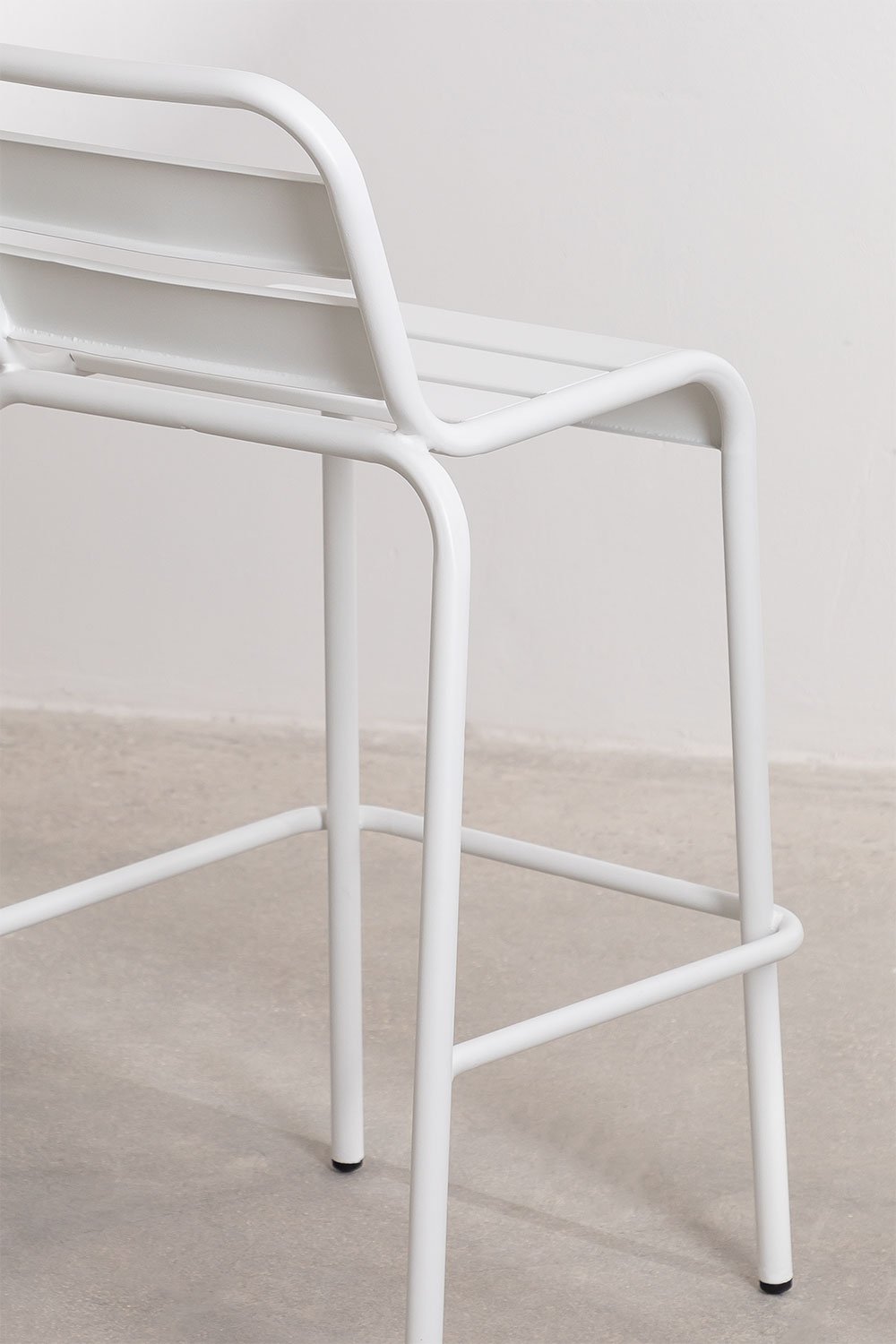 Sgabello alto impilabile per esterni Janti 75cm