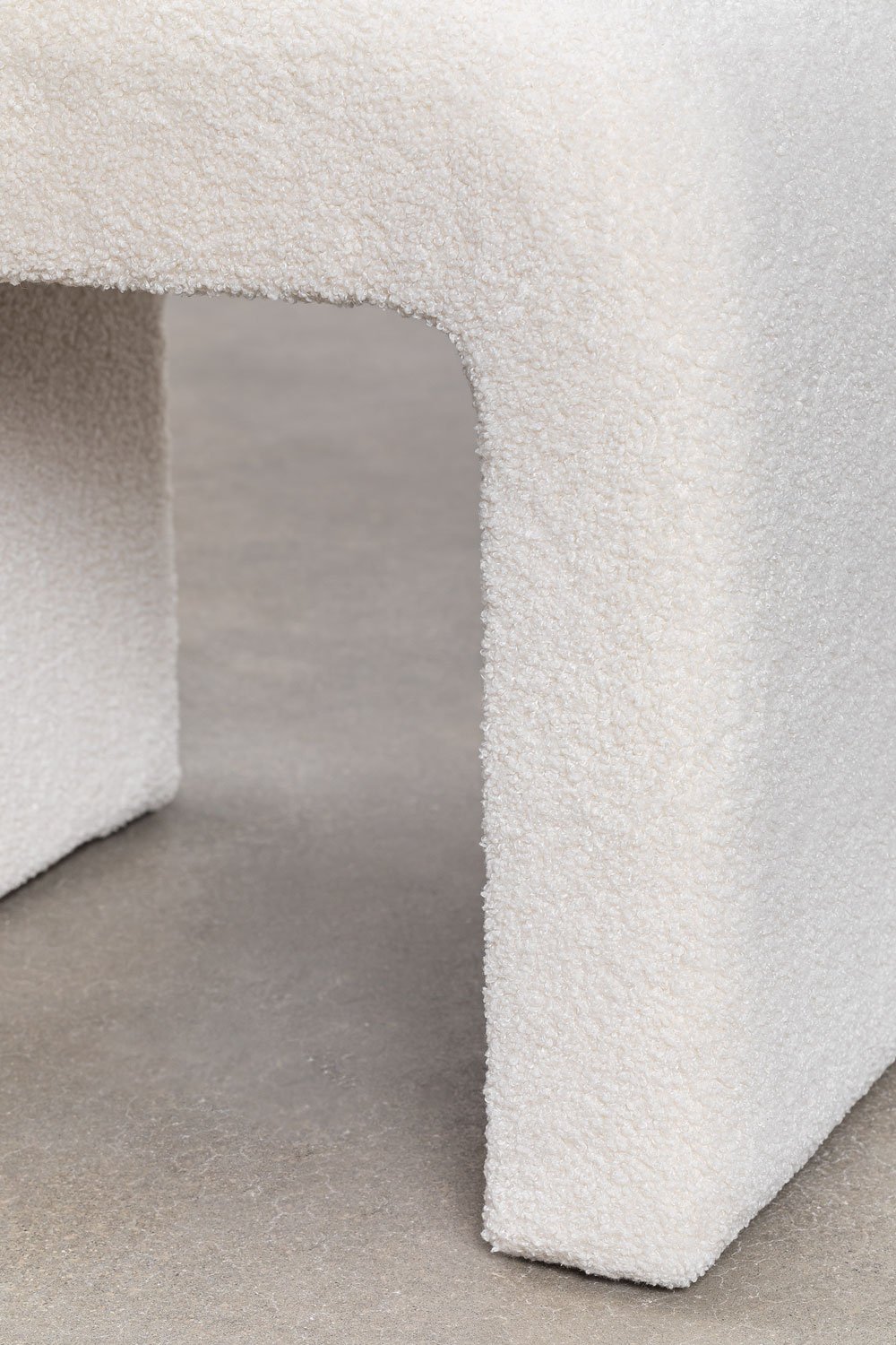 Sgabello basso Carlise in shearling