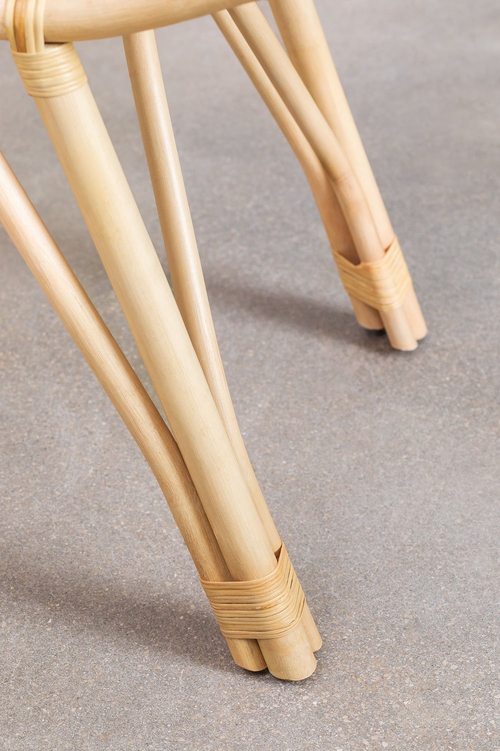 Sgabello basso in rattan Trevijon