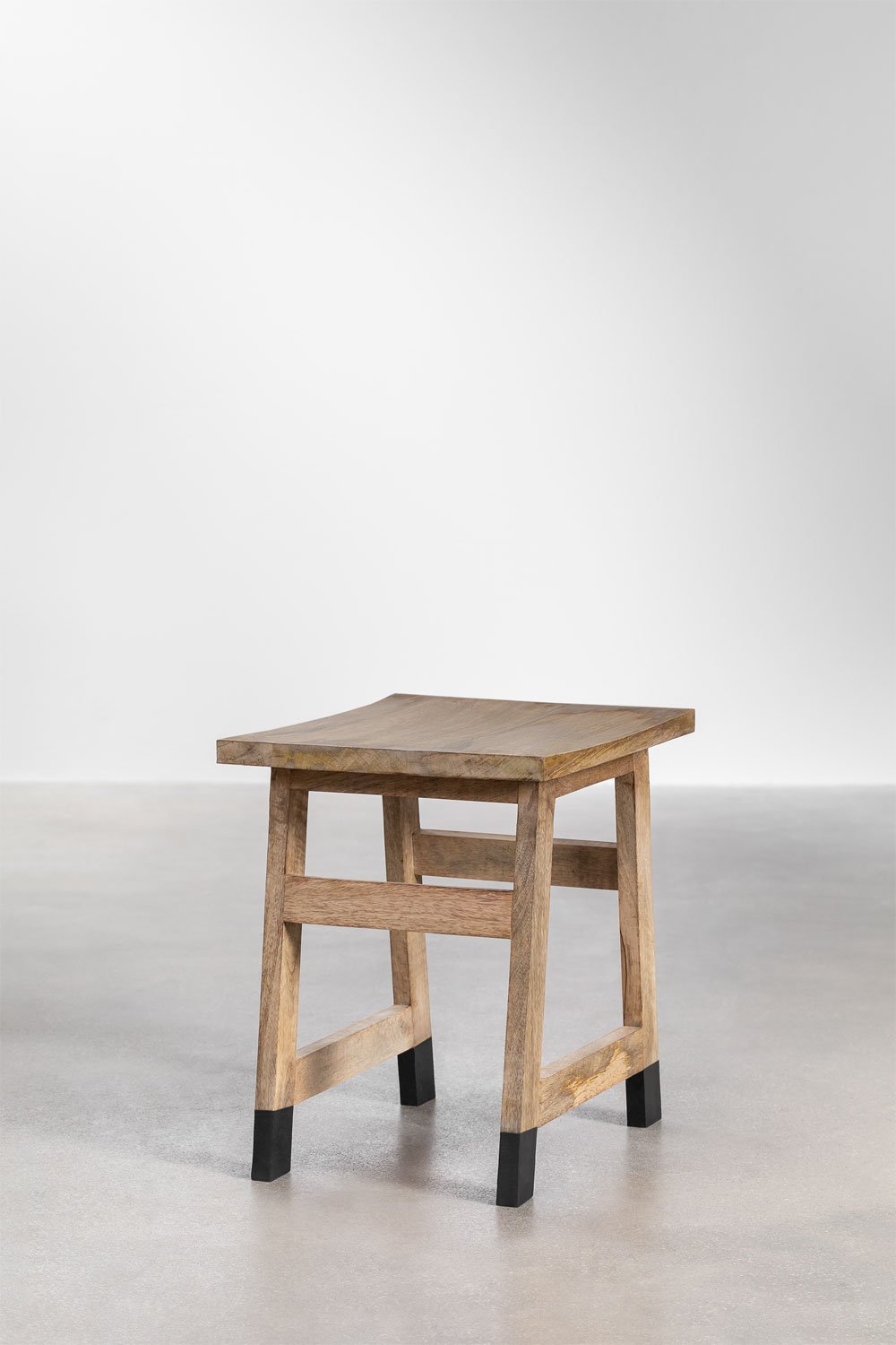 Sgabello basso in legno di mango Pid
