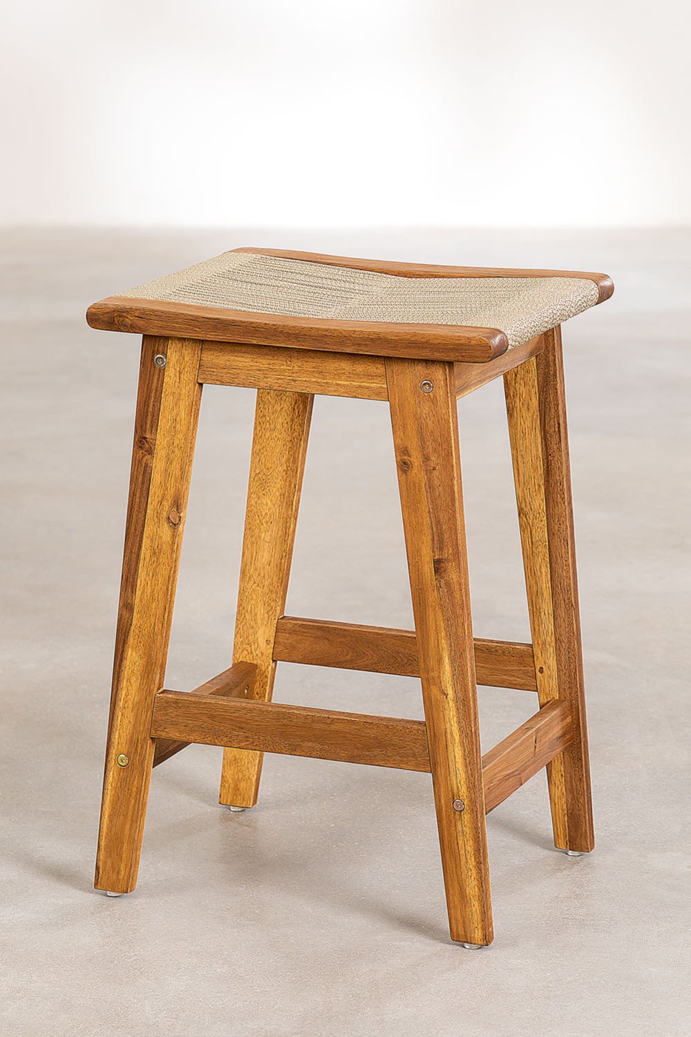 Sgabello alto da giardino 65 cm in legno di acacia e corda intrecciata Tenay