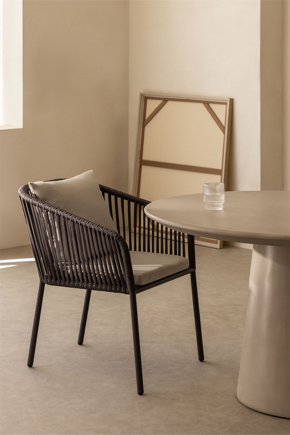 Confezione da 2 sedie da pranzo Arhiza Classic con braccioli in alluminio e corda intrecciata
