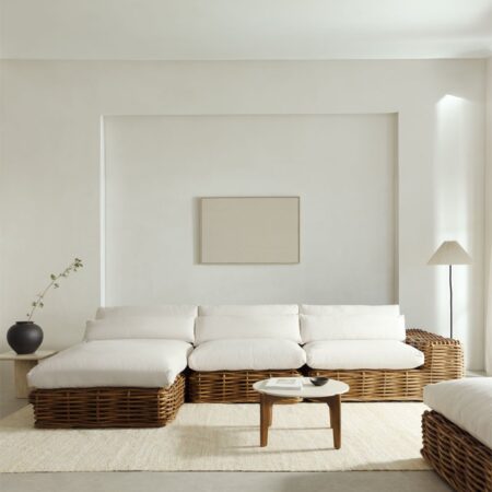 Divano componibile chaise longue sinistro 3 pezzi e pouf in rattan Milu