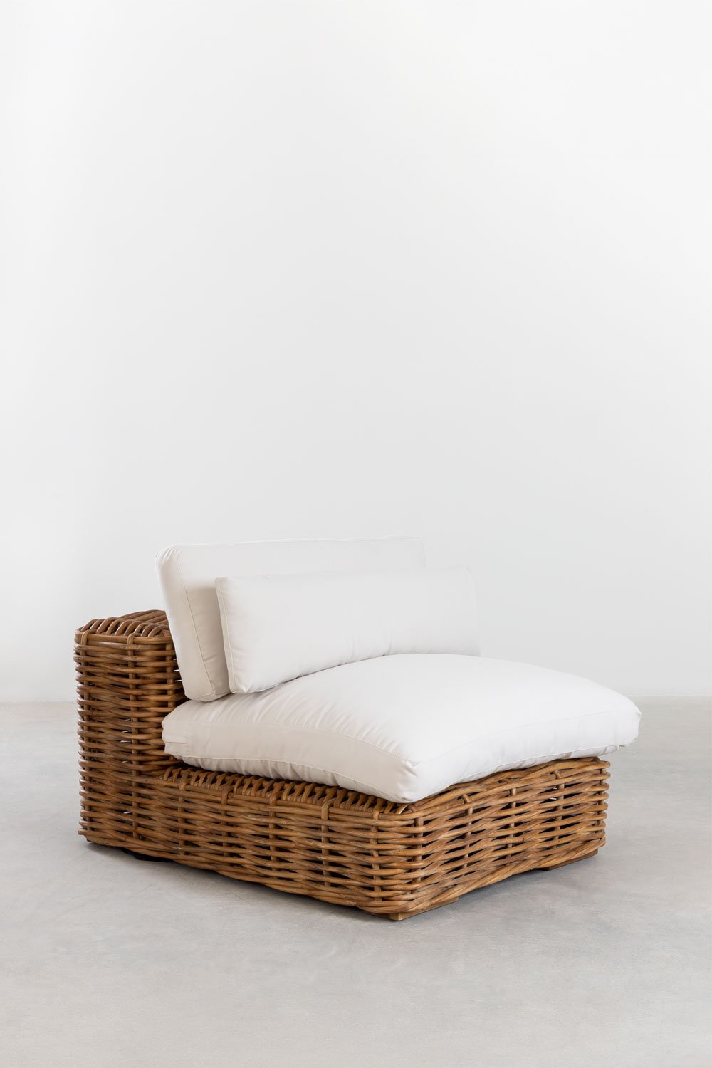 Divano componibile chaise longue sinistro 3 pezzi e pouf in rattan Milu