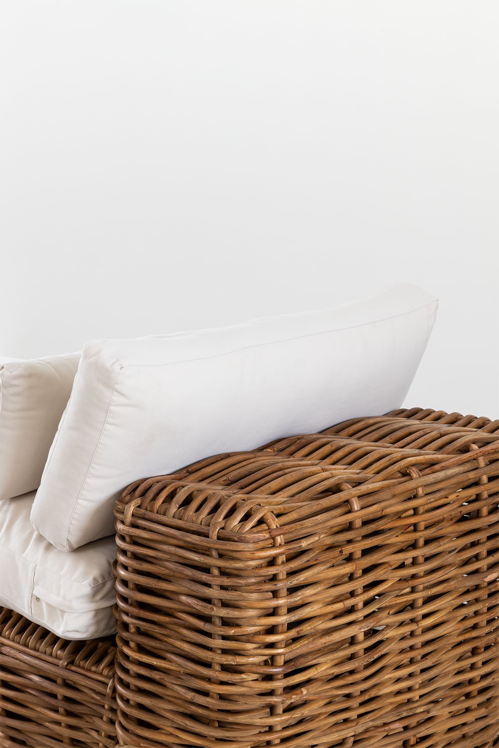Divano componibile chaise longue sinistro 3 pezzi e pouf in rattan Milu