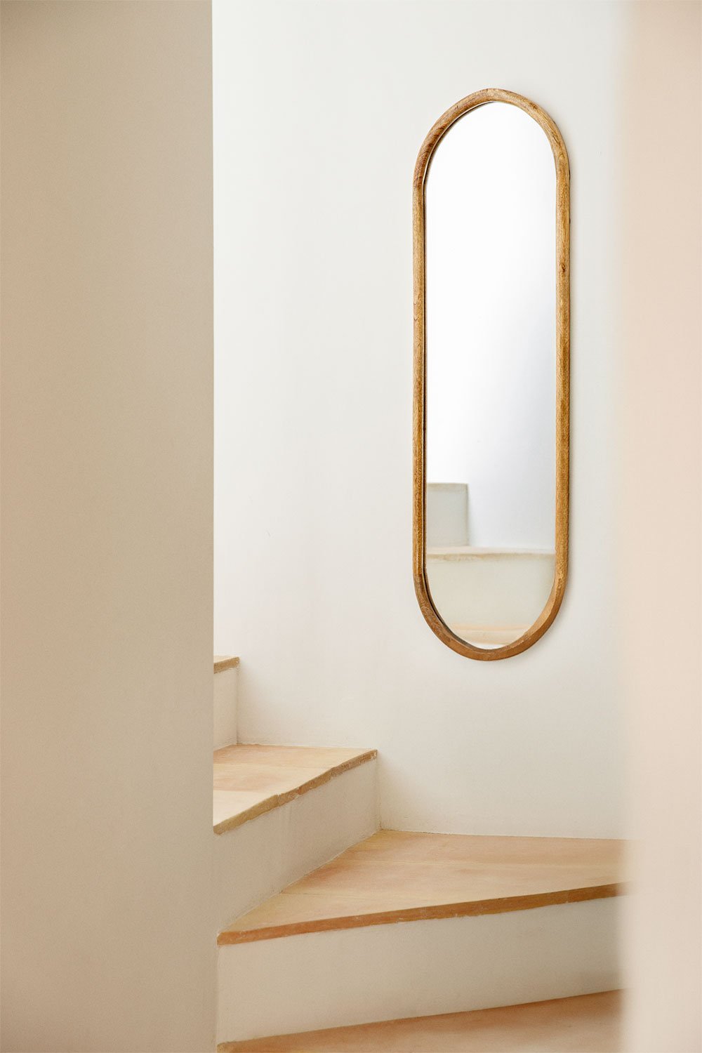 Specchio da parete ovale in legno di mango Munya