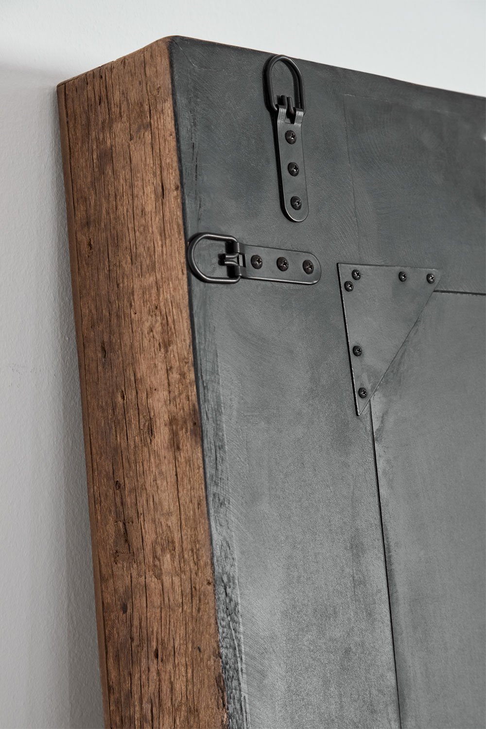 Specchio da parete rettangolare Juvira in legno riciclato