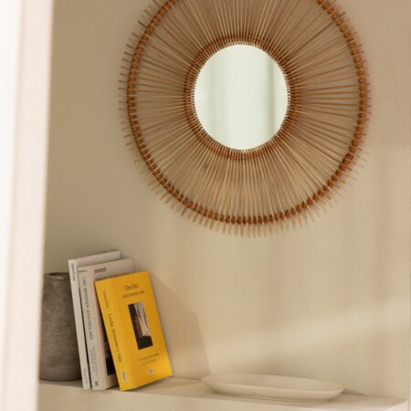 Specchio rotondo da parete in rattan Biok