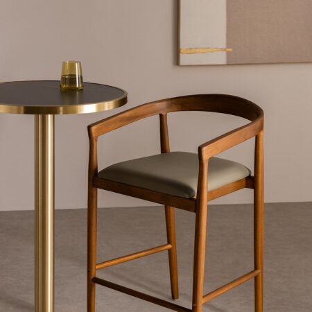 Sgabello alto in pelle (70 cm) Visby