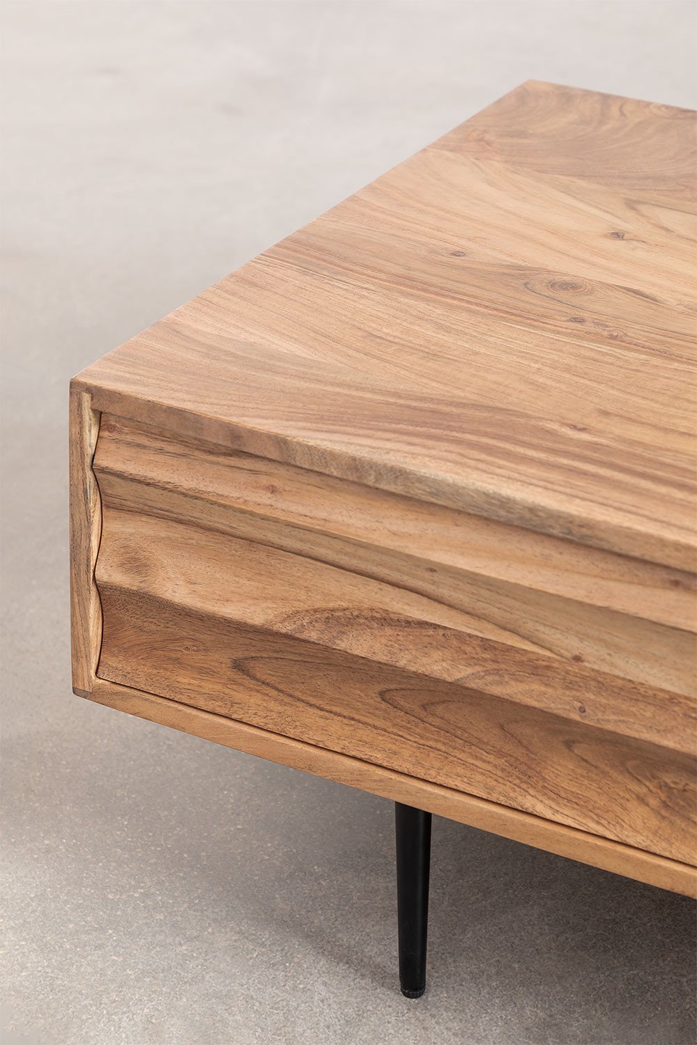 Tavolino Petter in legno di acacia