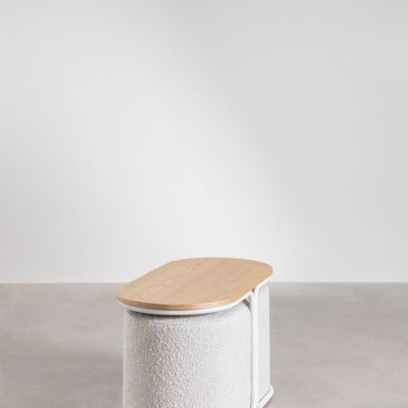 Tavolino ovale in legno con pouf Utred