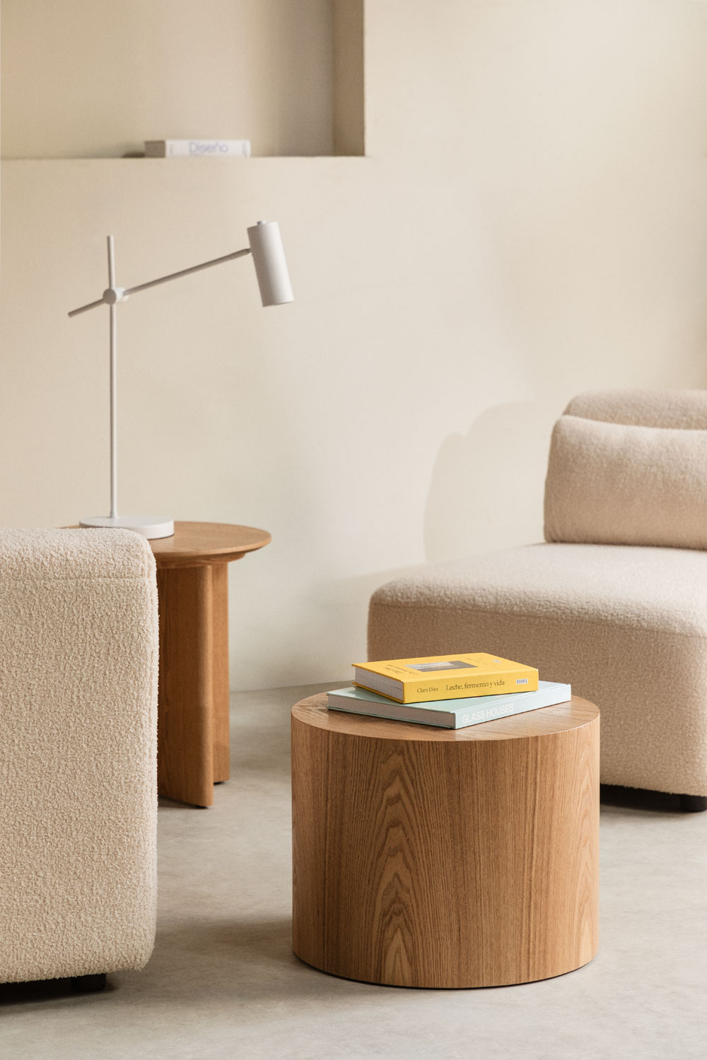 Tavolino rotondo in MDF e impiallacciatura di frassino (Ø50 cm) Lily