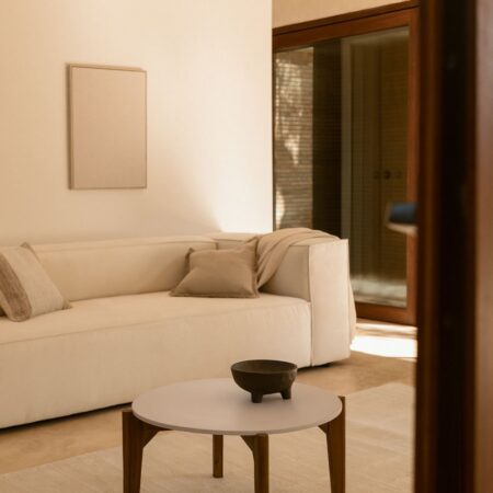 Tavolino rotondo in cemento e legno di acacia Xajul