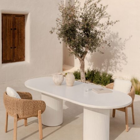 Tavolo da giardino ovale 220x100 cm in cemento Velia
