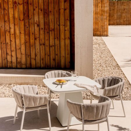 Tavolo da giardino quadrato 90x90 cm in pietra sinterizzata e alluminio Inkeri