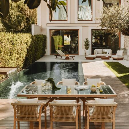Tavolo da giardino rettangolare 200x100 cm in legno di acacia e piastrelle Dubai