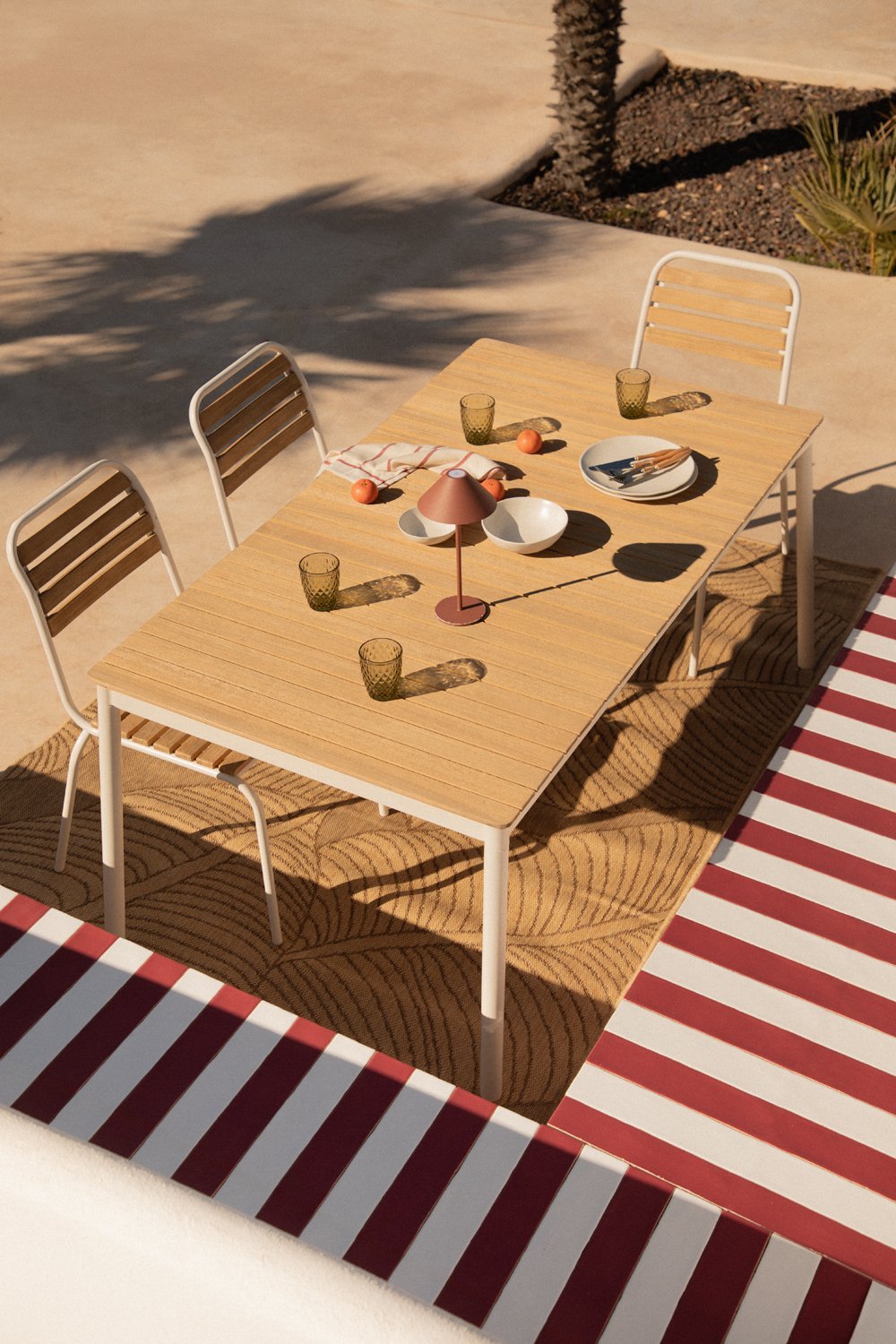 Tavolo da giardino rettangolare 160x90 cm in acciaio e legno di acacia Artus