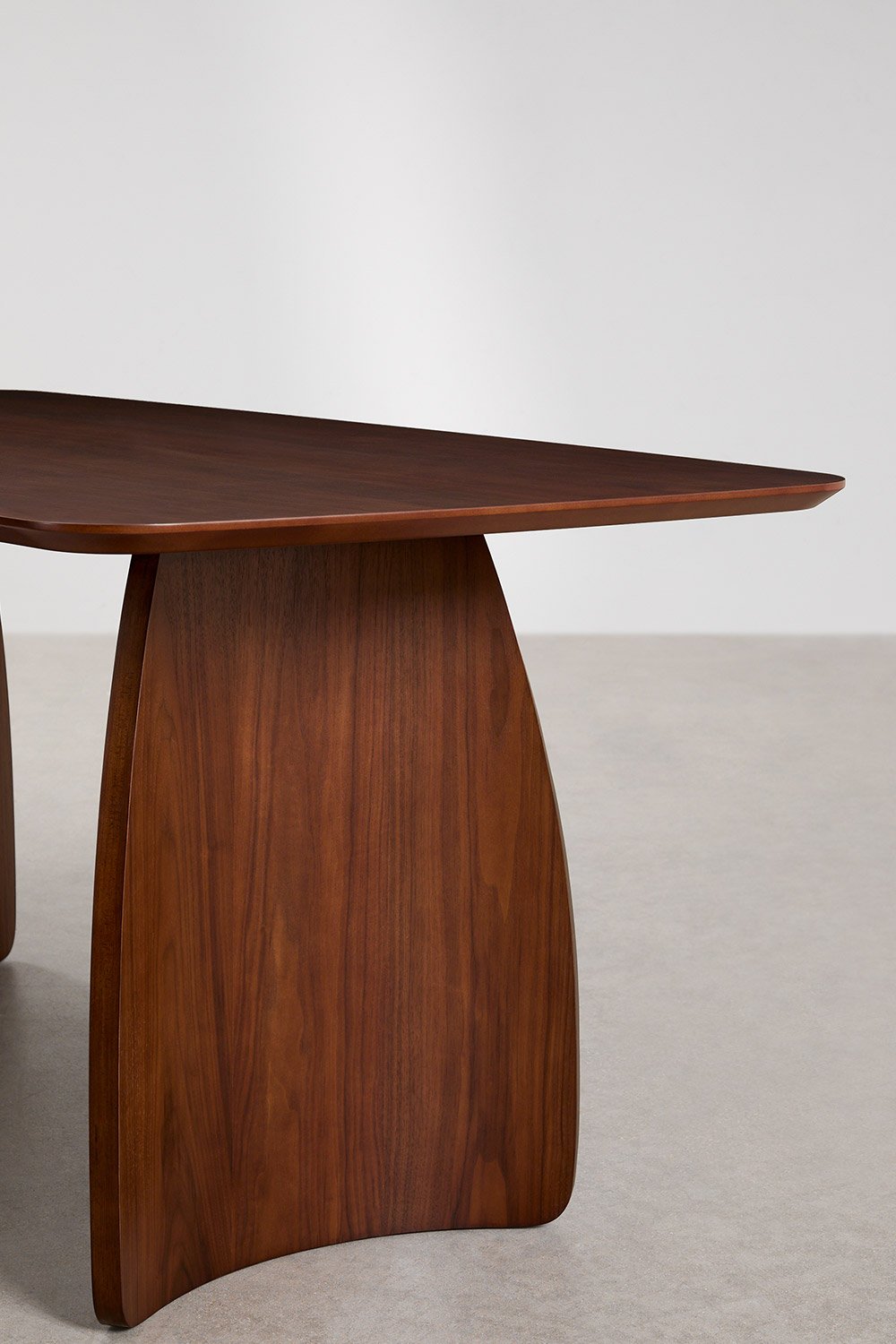 Tavolo da pranzo rettangolare 180x90 cm in MDF con impiallacciatura in noce Luanda