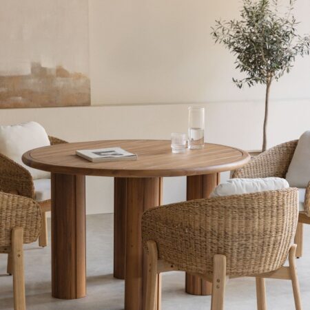 Tavolo da pranzo rotondo in legno di acacia Danara