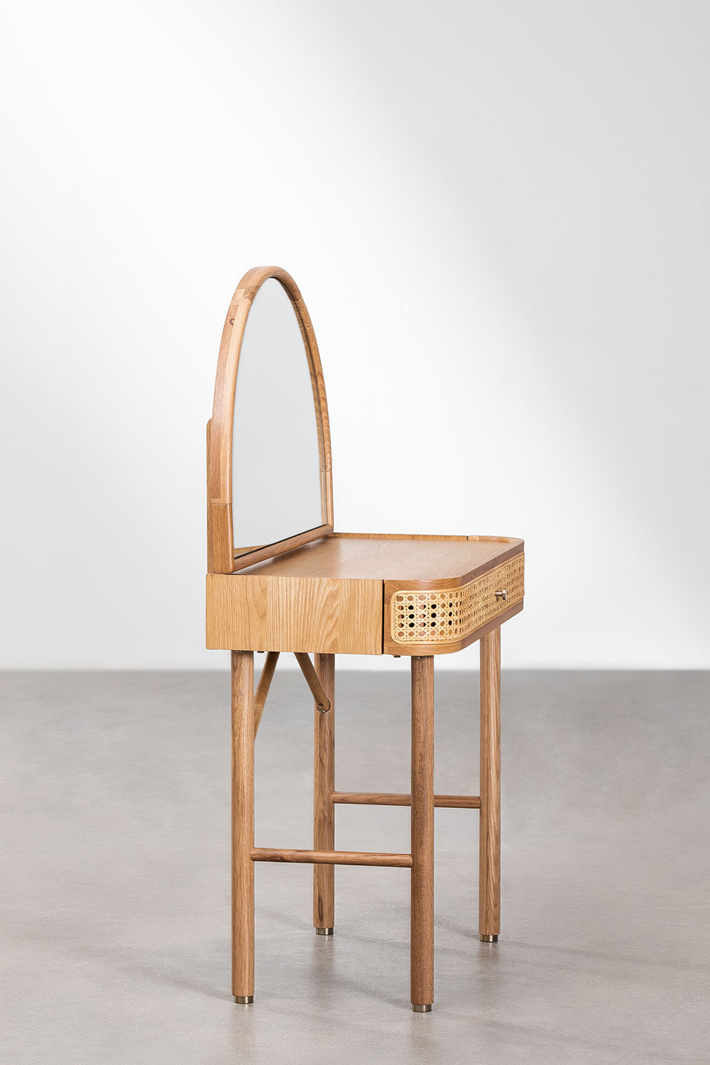 Toeletta impiallacciata in rovere con specchio Edwina