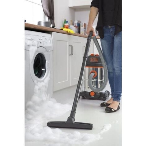 BLACK+DECKER Aspiratore Solidi e Liquidi BXVC30XDE (1600 W, 30 l)