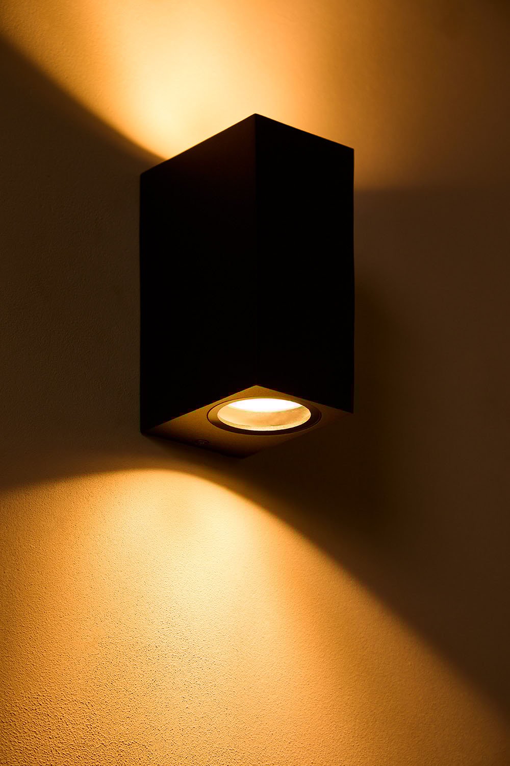 Lampada da parete in alluminio con 2 punti luce Dolton