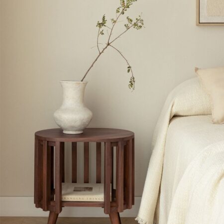 Comodino 50x35 cm in legno di acacia Dragor