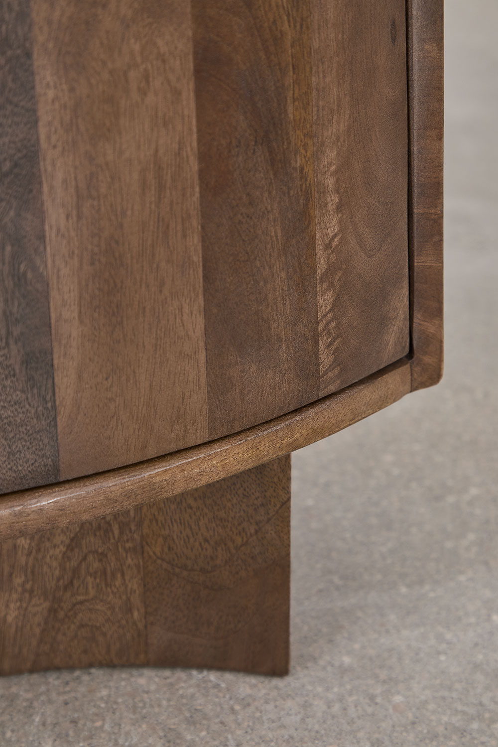 Confezione da 2 comodini 40x35 cm in legno Atlanta