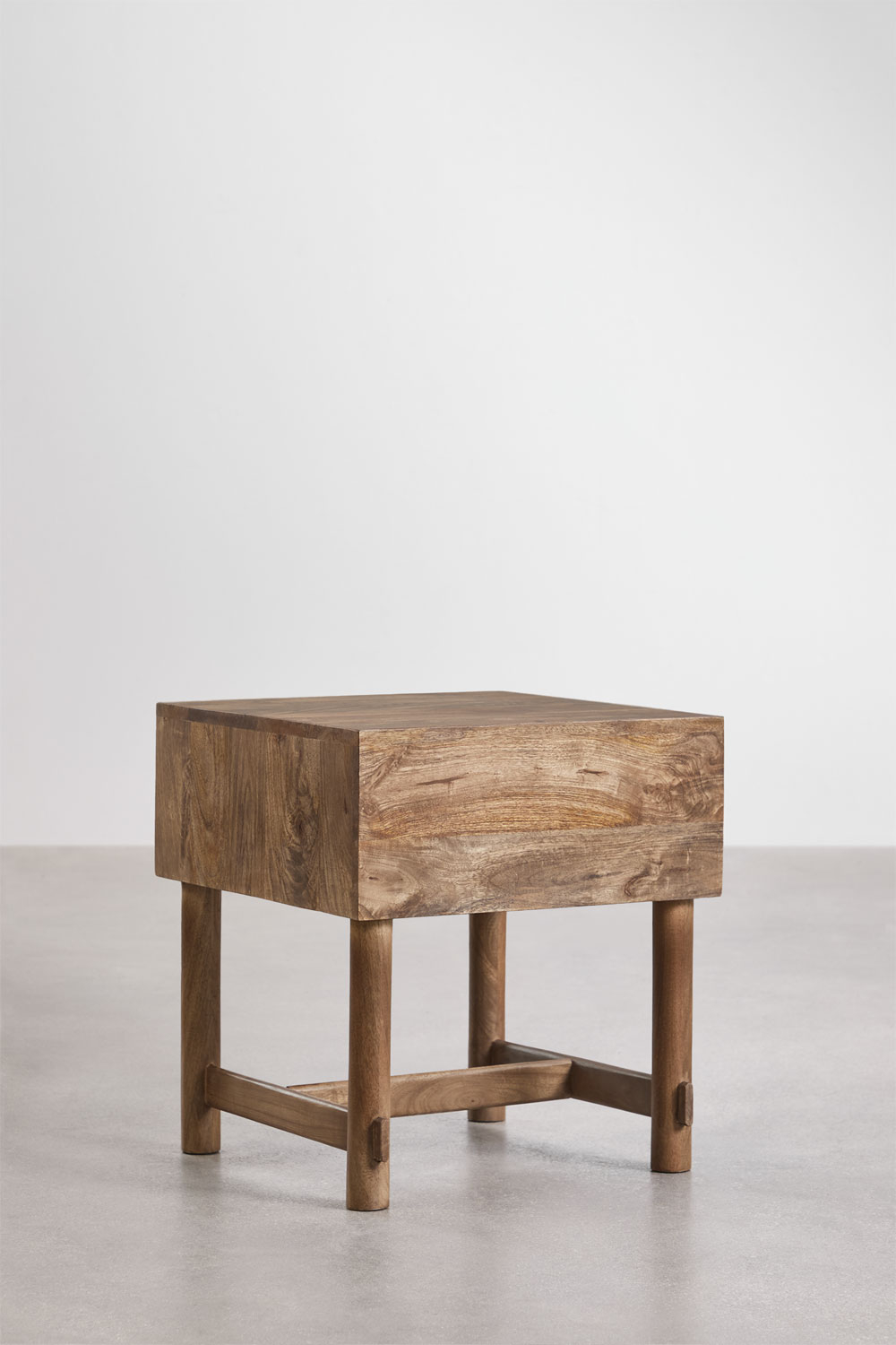 Confezione da 2 comodini 45x45 cm in legno di mango Aloma