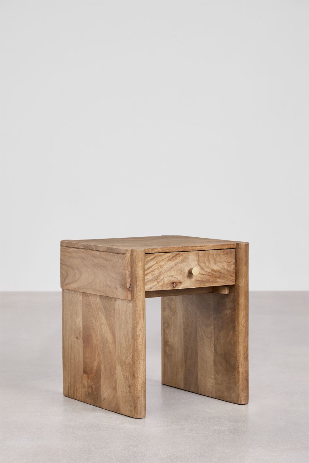 Confezione da 2 comodini 45x45 cm in legno di mango Antonela