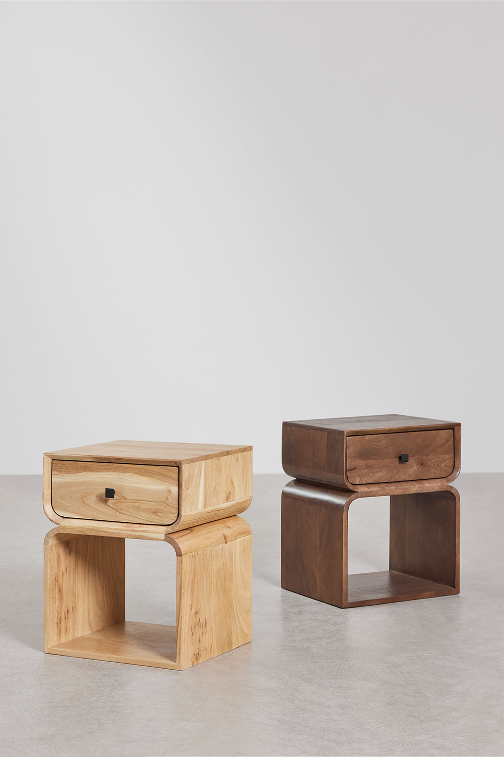 Confezione da 2 comodini Ferni in legno, 40x35 cm