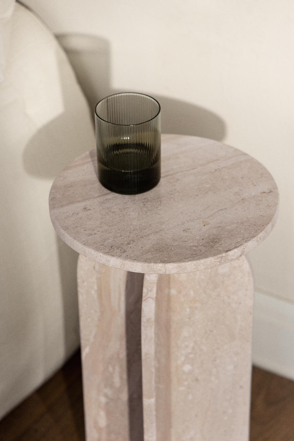 Confezione da 2 comodini rotondi Ø30 cm in marmo Graham
