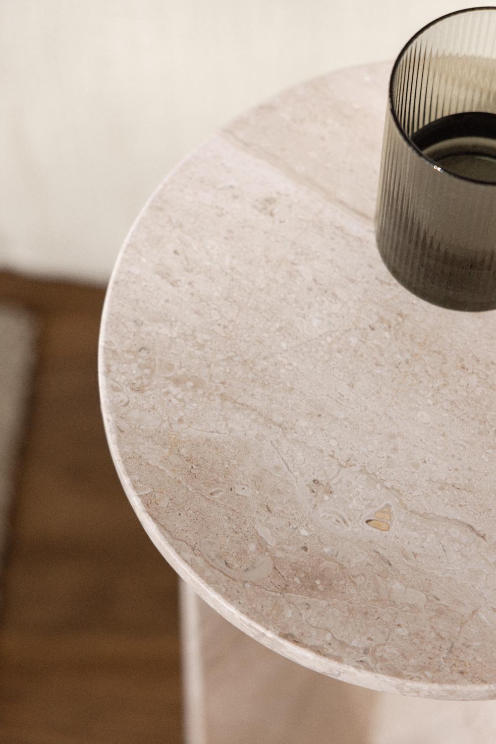 Confezione da 2 comodini rotondi Ø30 cm in marmo Graham