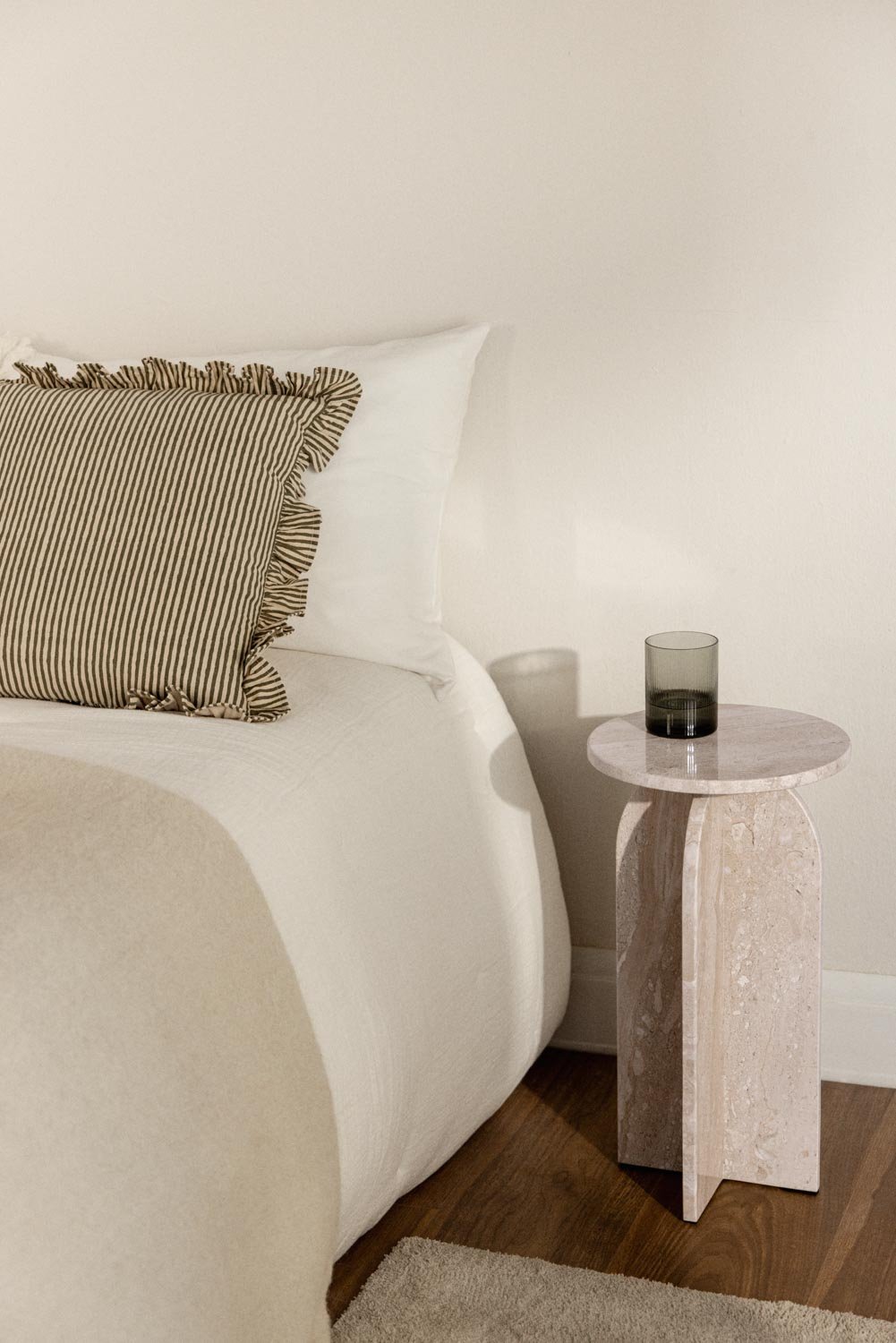 Confezione da 2 comodini rotondi Ø30 cm in marmo Graham
