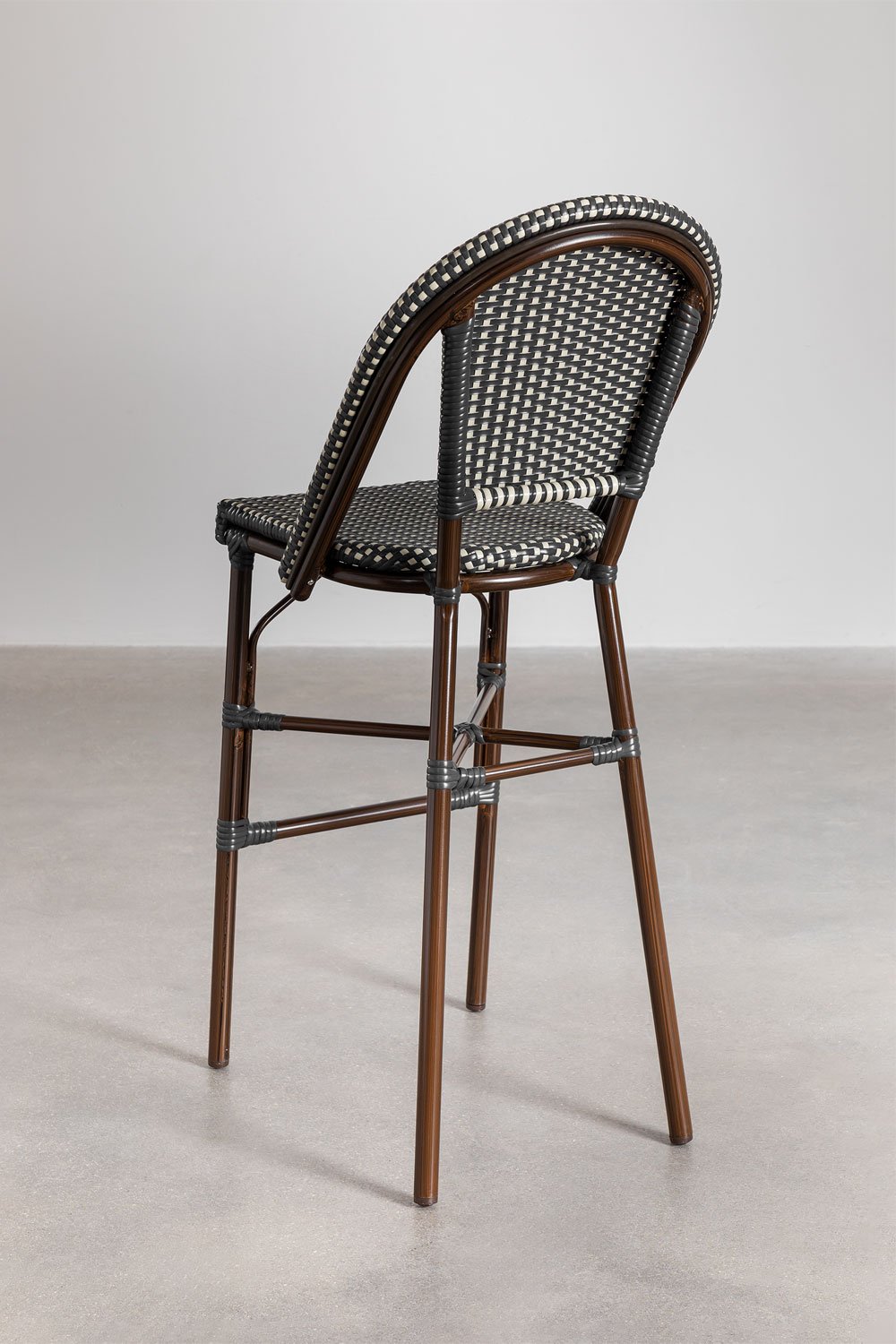 Confezione da 2 sgabelli alti con schienale in alluminio e rattan sintetico Brielle Bistro
