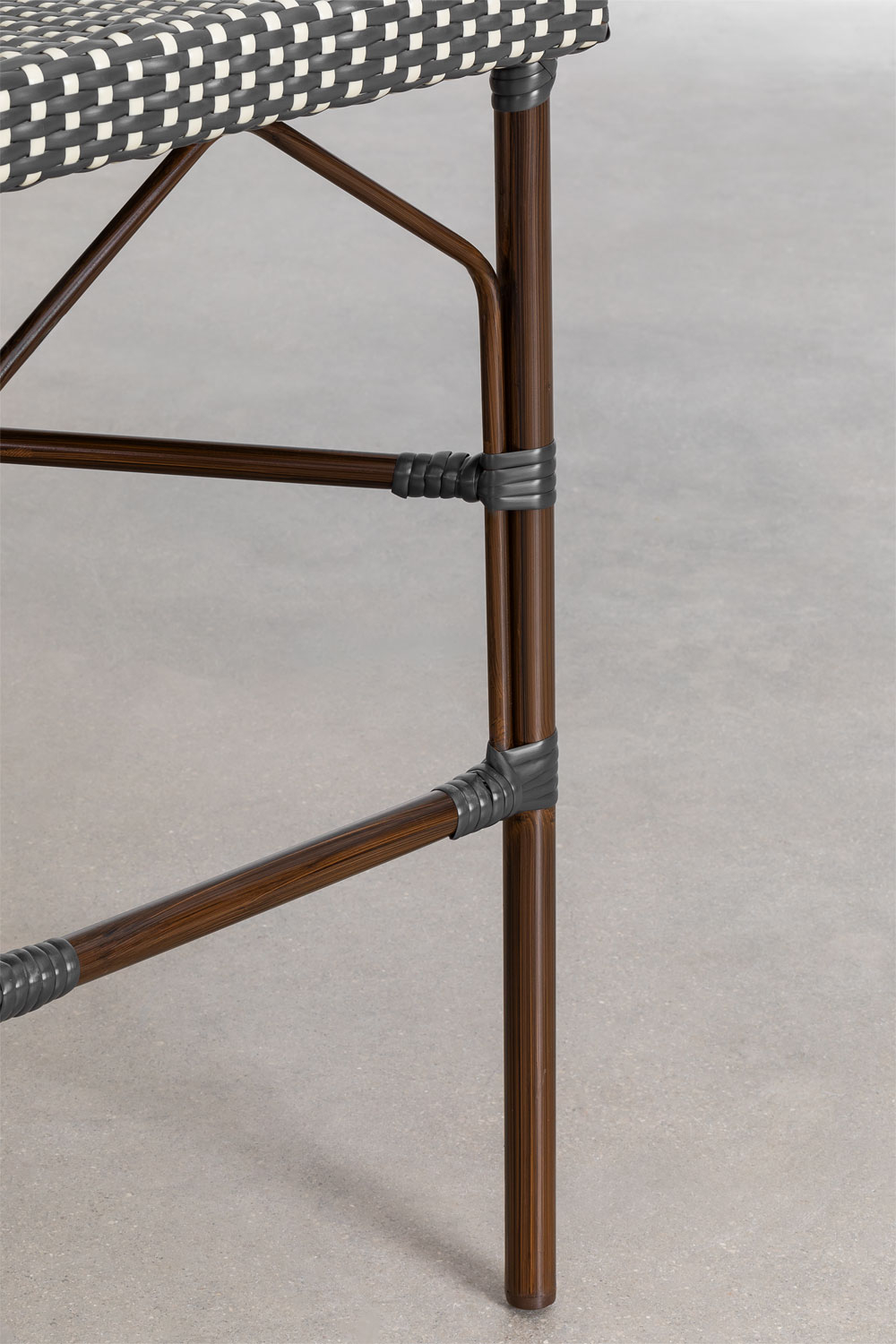 Confezione da 4 sgabelli alti con schienale in alluminio e rattan sintetico Brielle Bistro