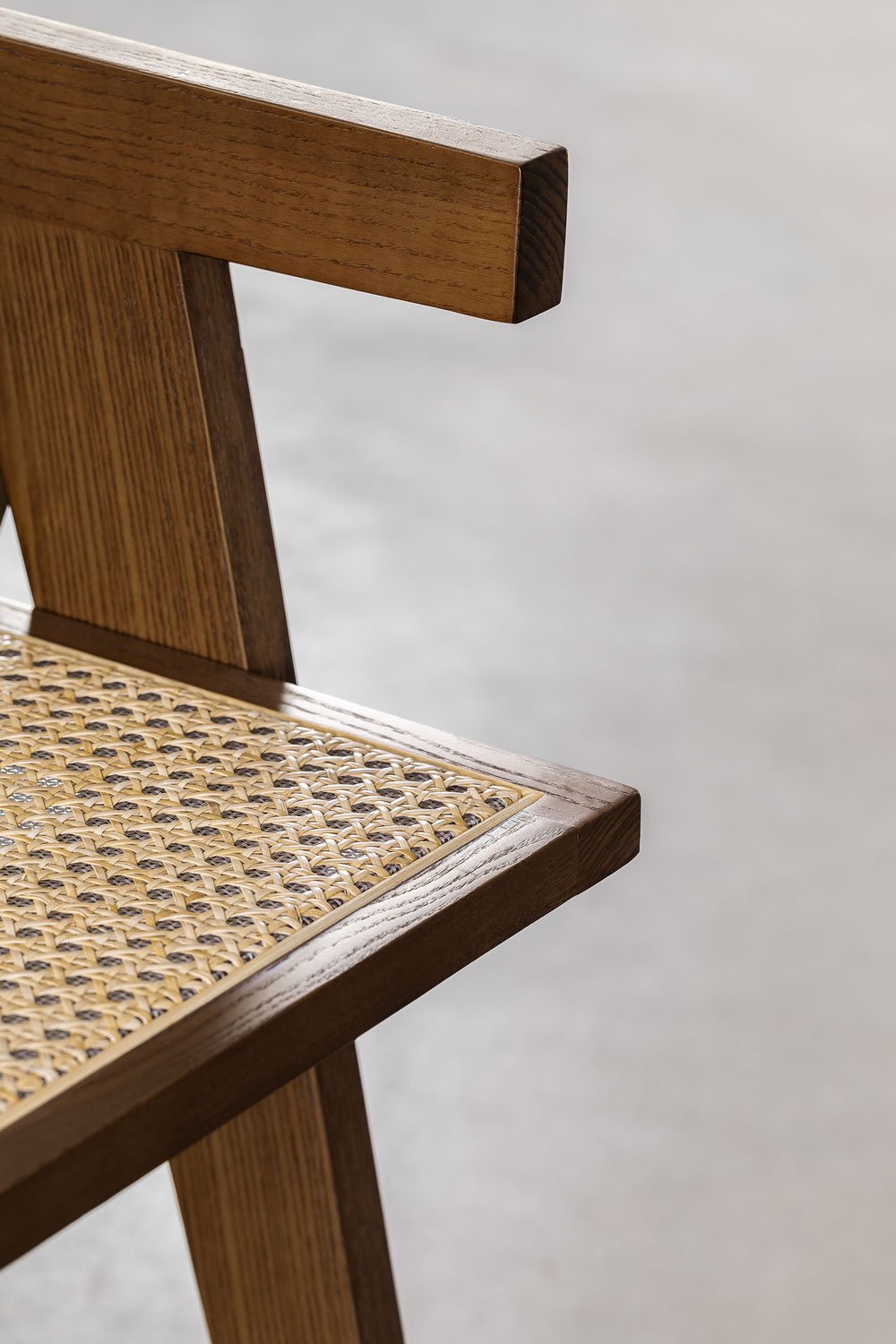 Confezione da 4 sgabelli alti in legno di frassino e rattan (65,5 cm) Lali