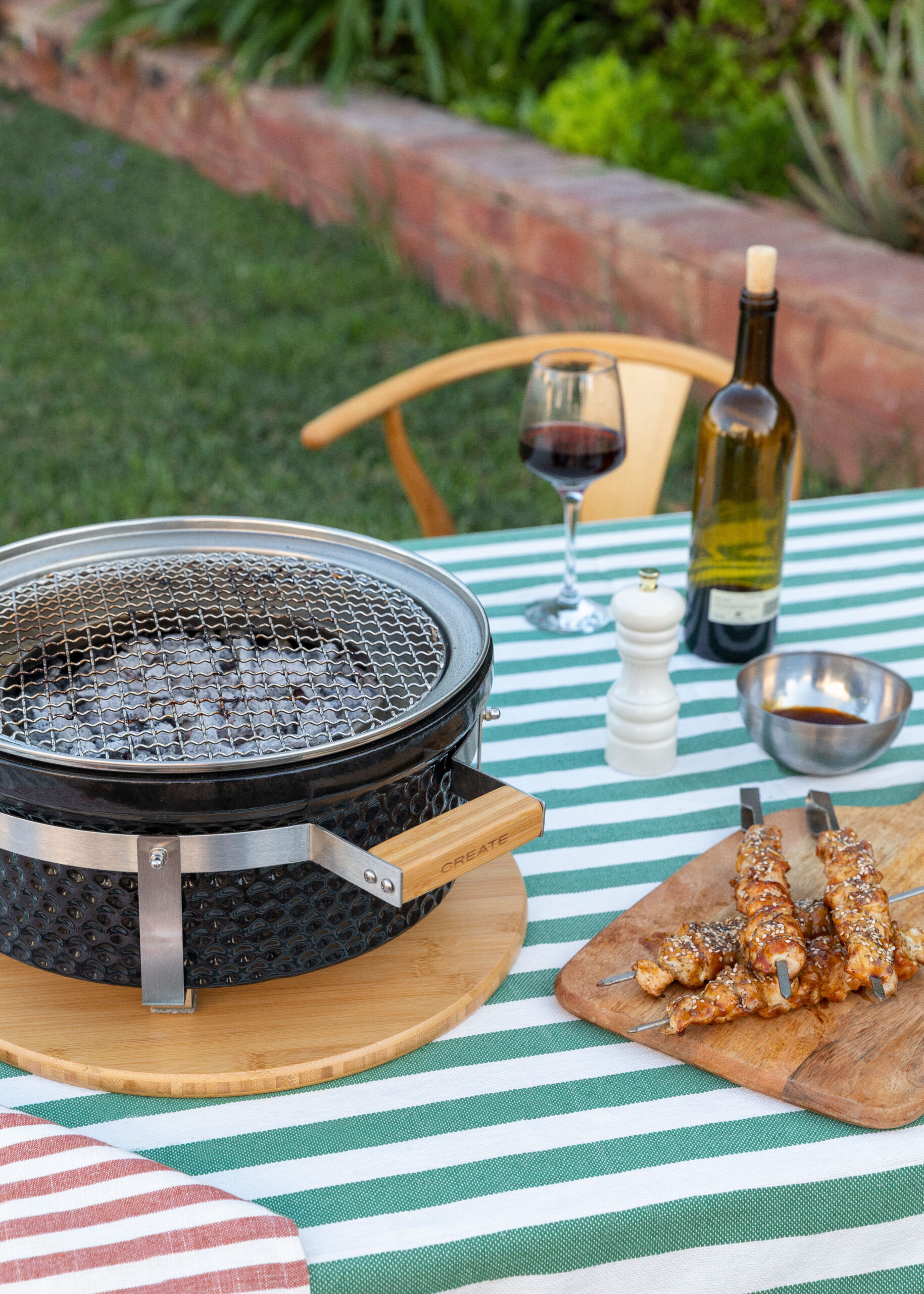 CREATE - BBQ KAMADO HIBACHI - Barbecue rotondo con griglia e piastra