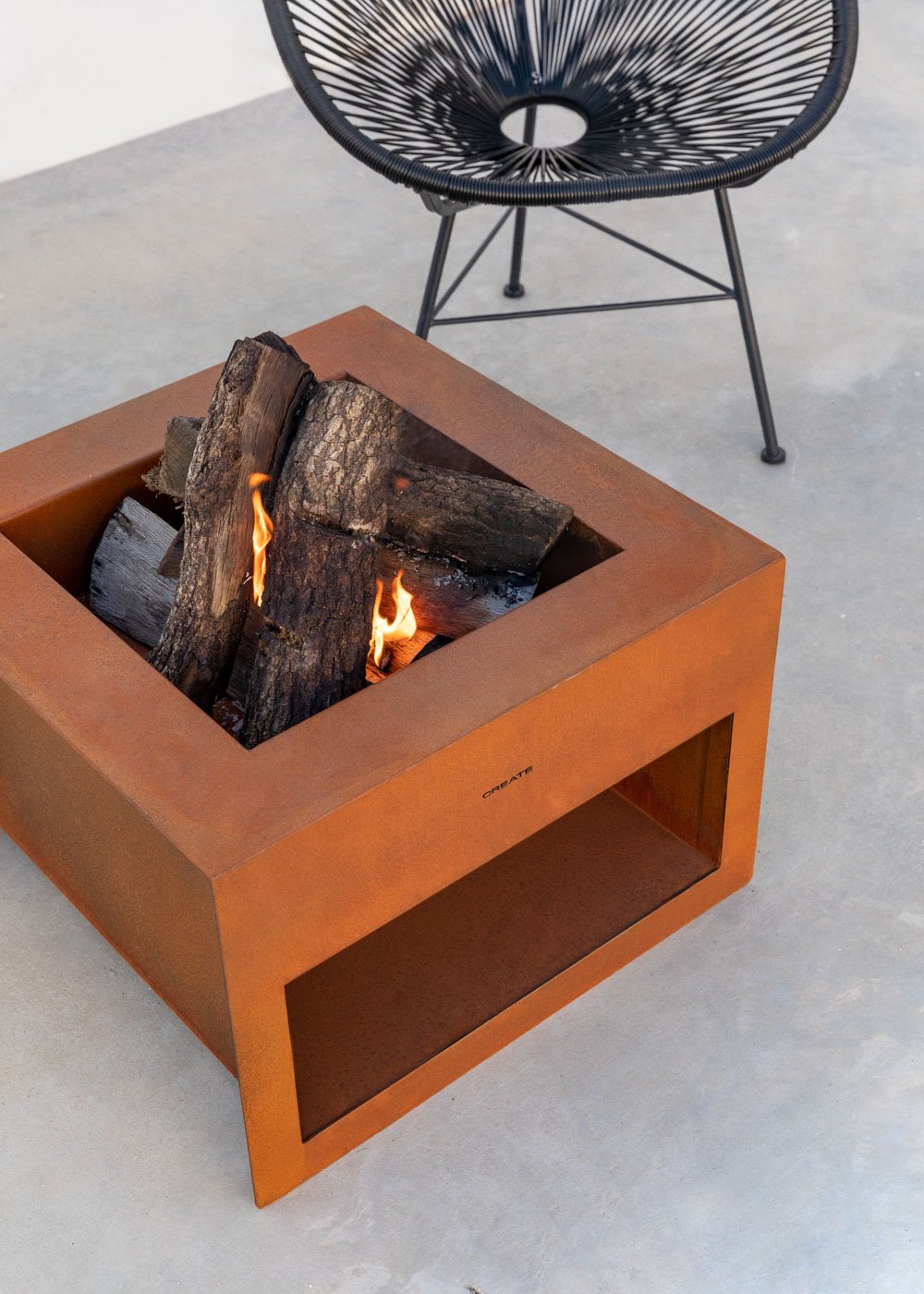 CREATE - FIRE PIT CUBE - Braciere quadrato da esterno in acciaio corten