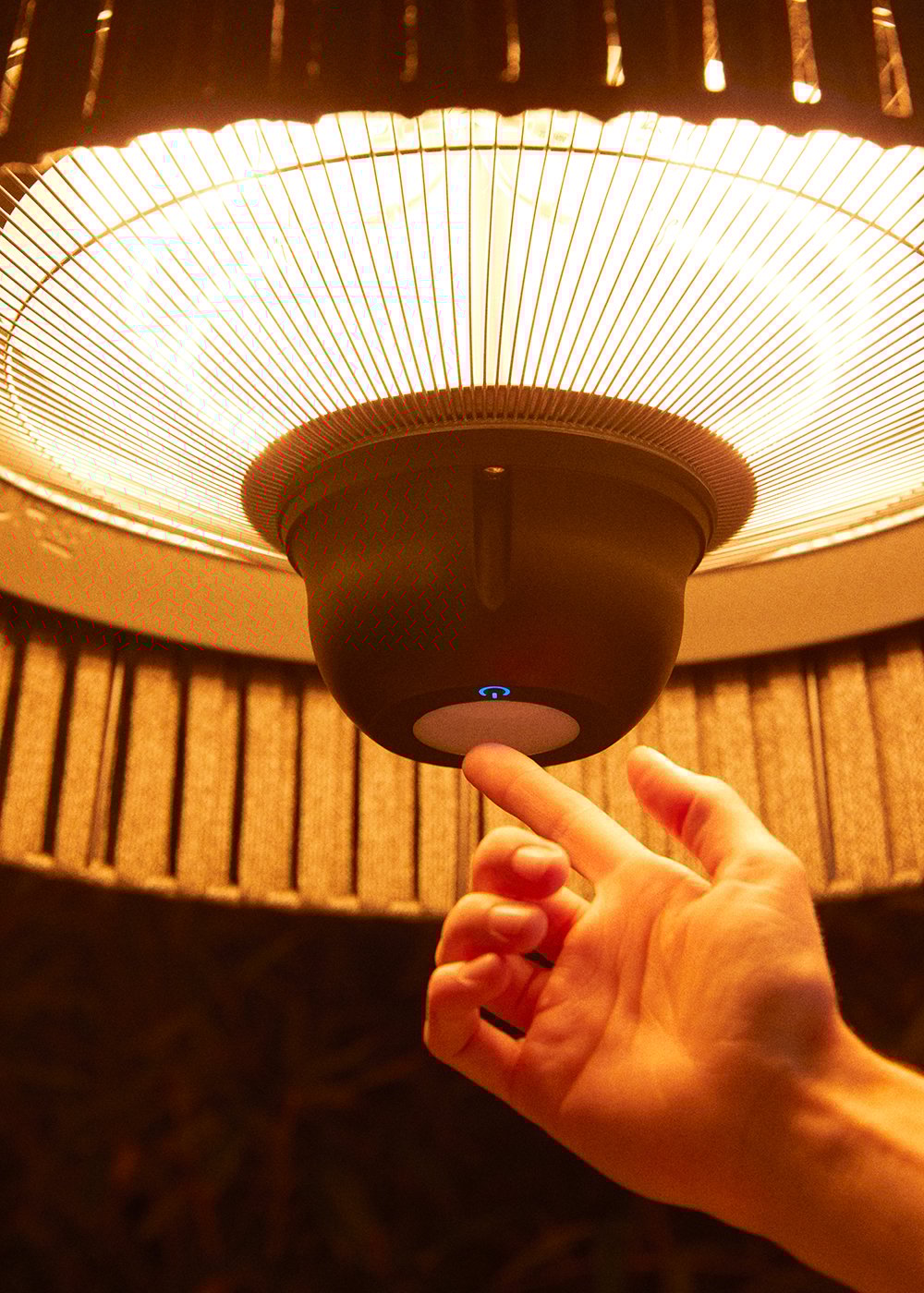 CREATE - HANGING HEATER - Lampada e stufa alogena a infrarossi da 1800W
