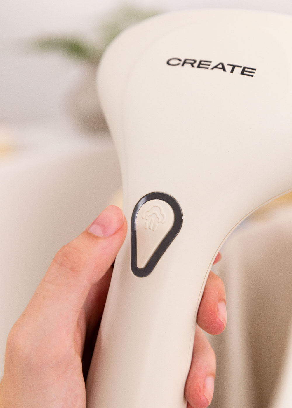 CREATE - IRON UP - Ferro da stiro verticale a vapore