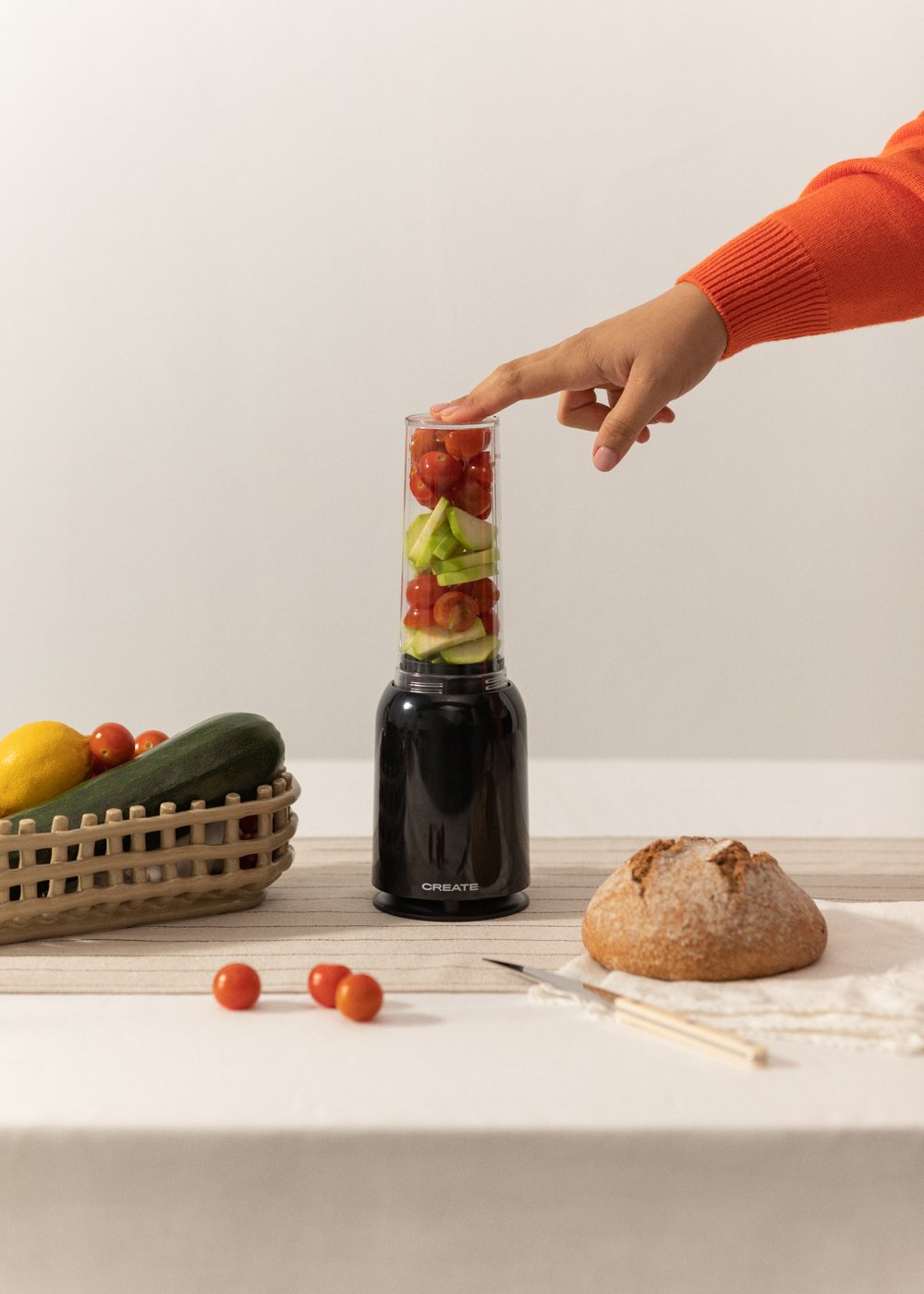 CREATE - MOI STUDIO - Frullatore con bicchiere portatile
