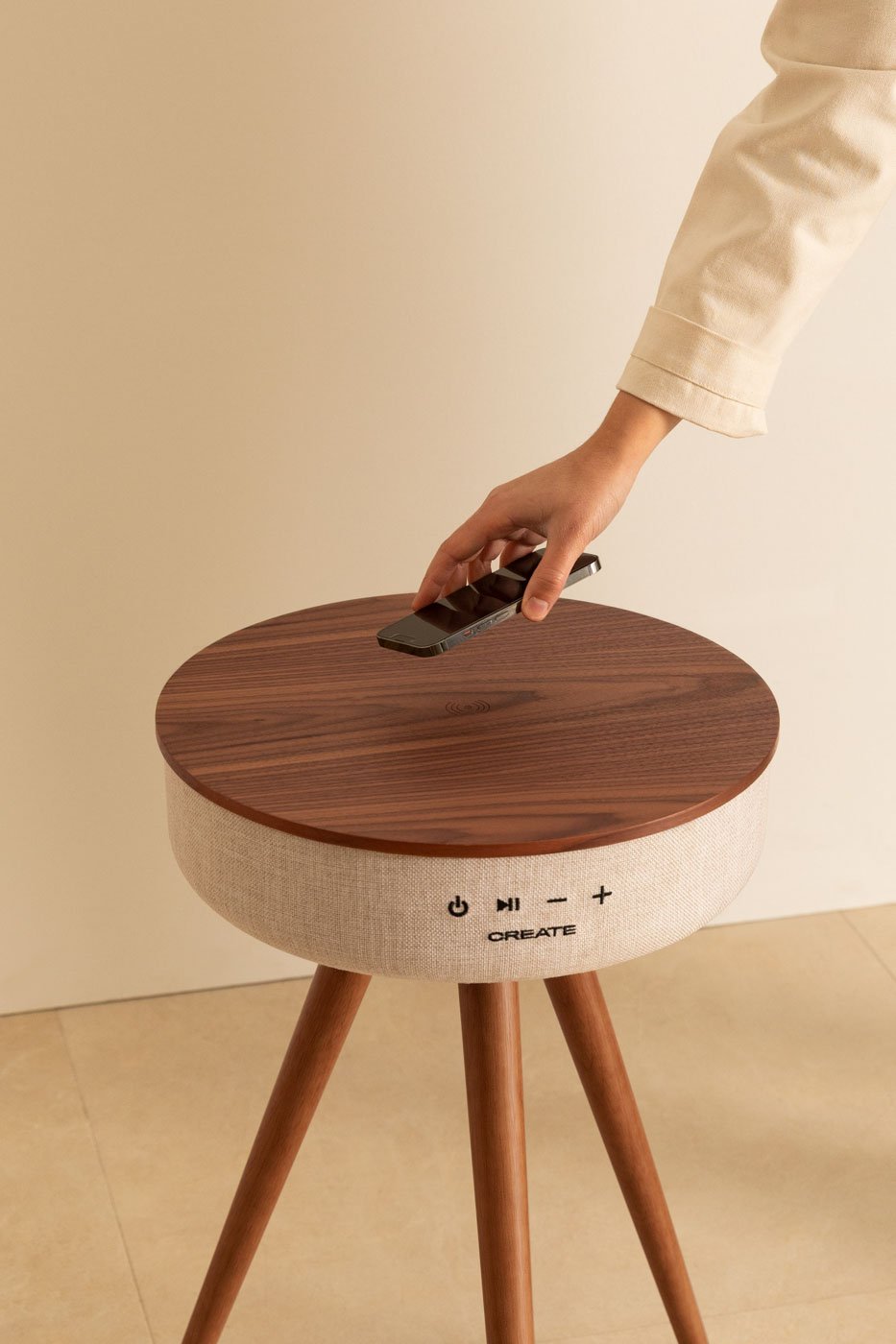 CREATE - SPEAKER TABLE 360 - Tavolo speaker con suono omnidirezionale a 360°, bluetooth e caricatore wireless