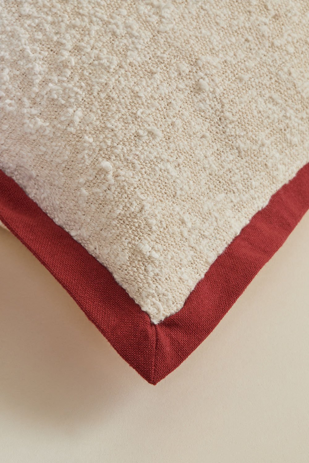 Cuscino rettangolare in tessuto bouclé (35X50 cm) Renildo