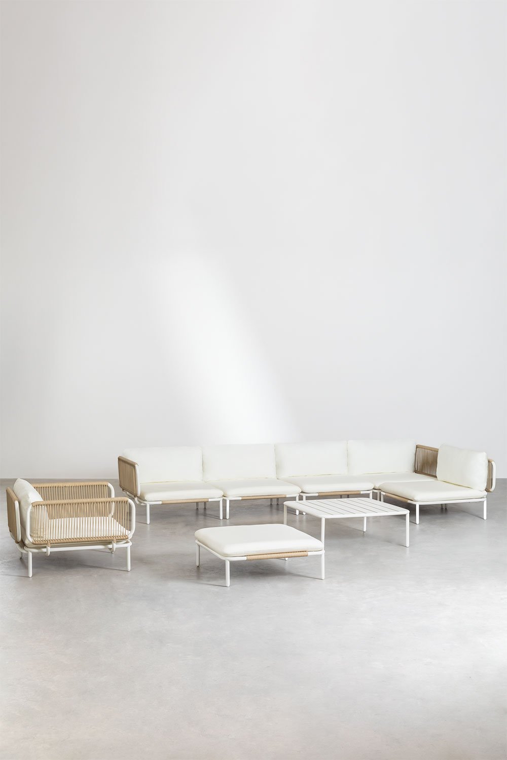 Divano angolare da giardino componibile in 5 pezzi con pouf, poltrona e tavolino Roubly
