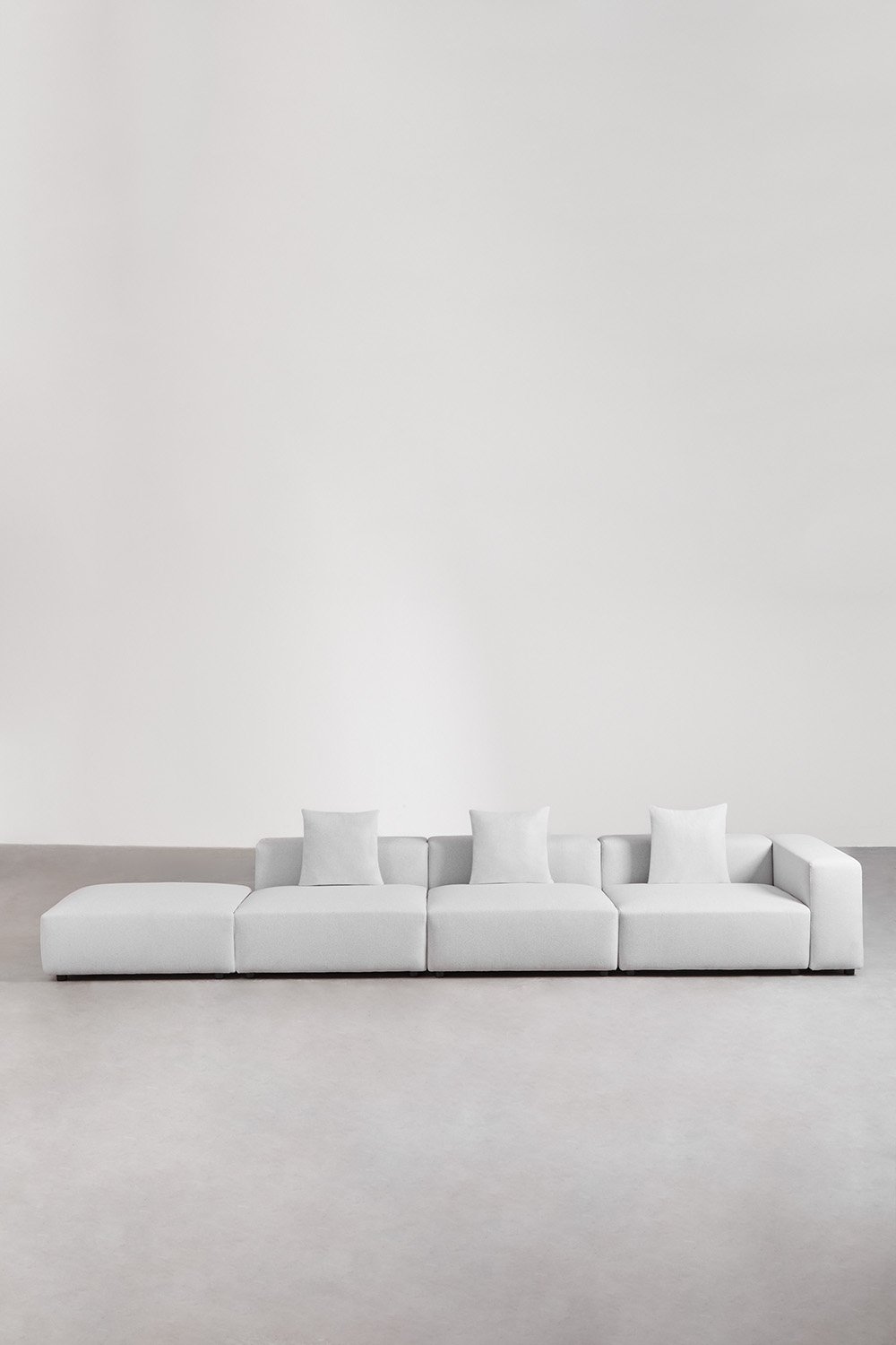 Divano modulare angolare destro a 3 pezzi con bracciolo alto e pouf (â†”ï¸Ž450 cm) Bruna